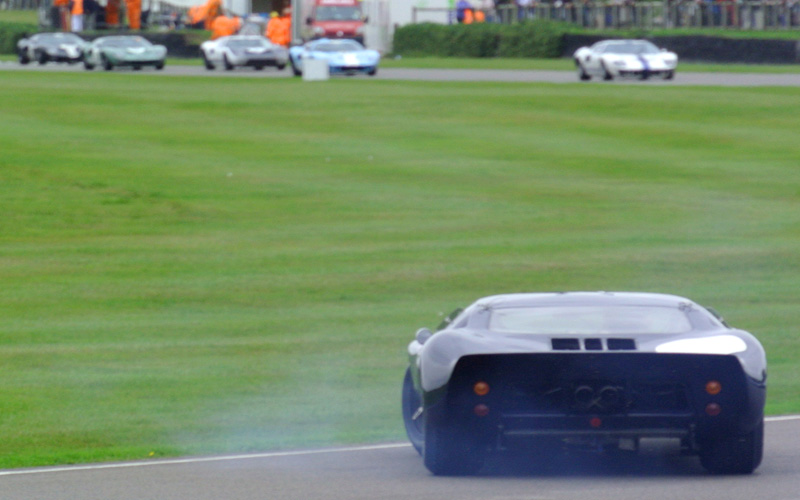 Goodwood Revival 2013 - Ford GT 40 spinning