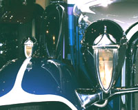 Woodlite headlights on a 1930 Ruxton