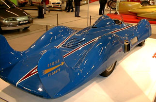 Rtromobile 2003 - 1954 Renault Etoile Filante Turbine speed record vehicle