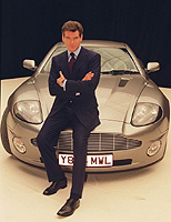 007 James Bond Pierce Brosnan Aston Martin Vanquish
